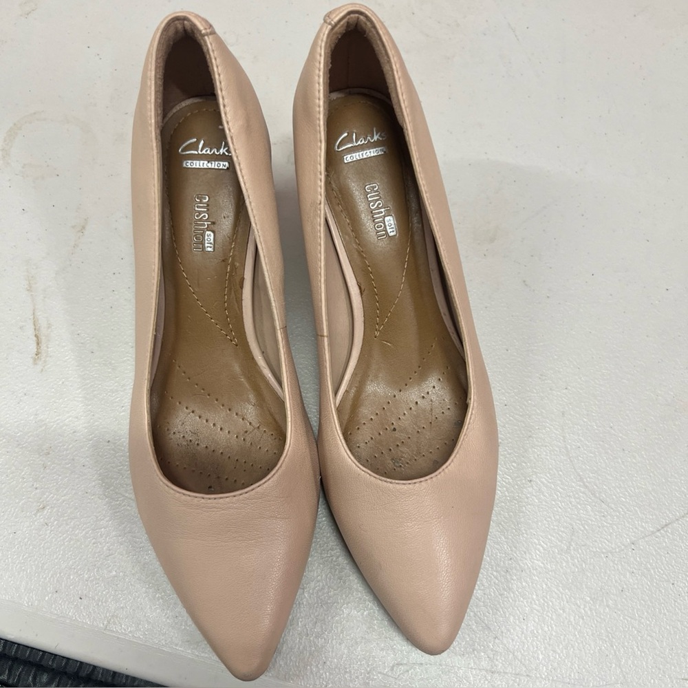 Clarks Kataleyna Gem pointed toe pumps 7M
